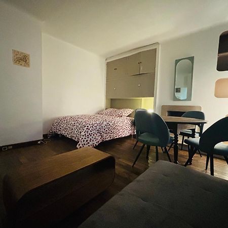 La Maison Du Bonheur A Charonne Paris Luaran gambar